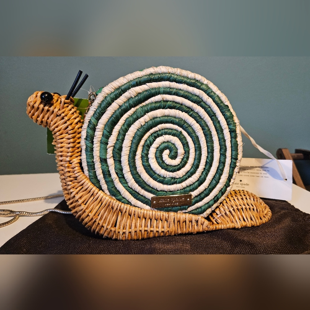 Wicker Kate Spade snail bag